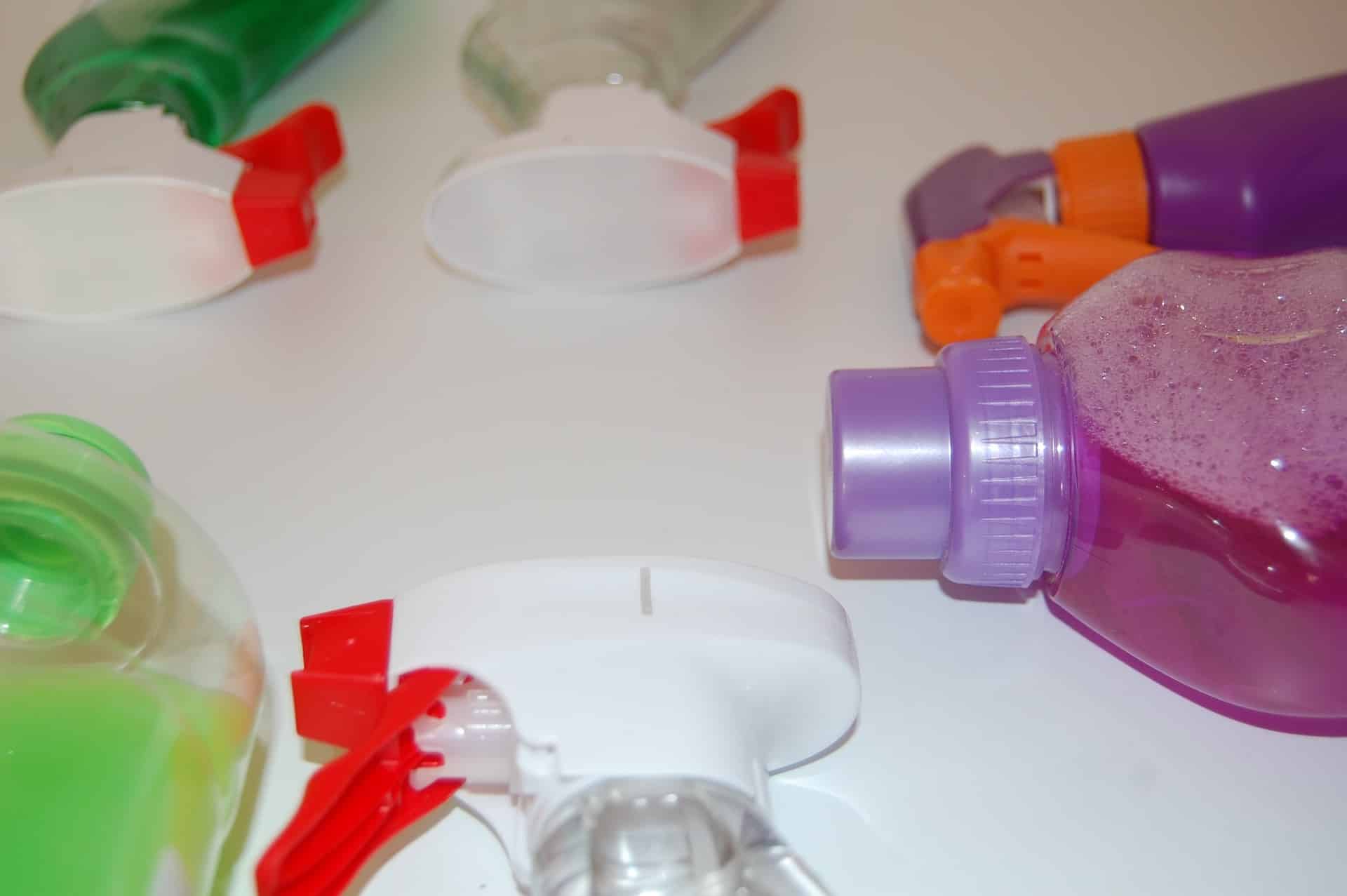 Eau de javel, amoniac